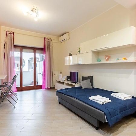 Il Vascello Lido di Ostia Exterior foto