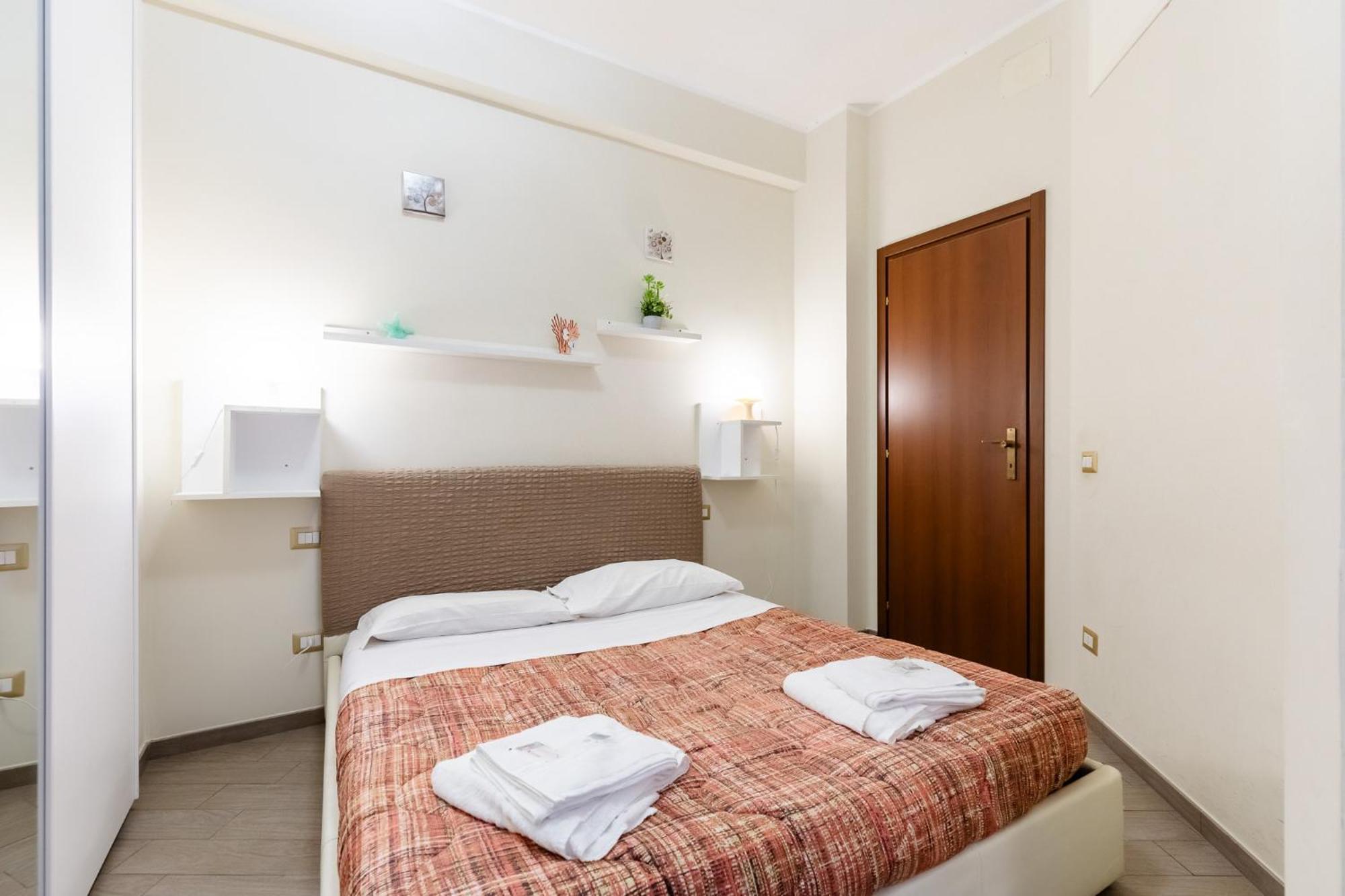 Il Vascello Lido di Ostia Exterior foto